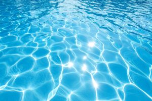 בריכה צלולה - איך לשמור על מים צלולים עם משאבות חול לבריכה?